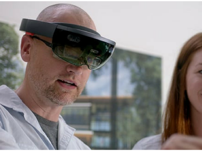 Gafas de realidad mixta, Microsoft