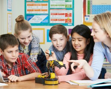 los rebots y drones en las aulas